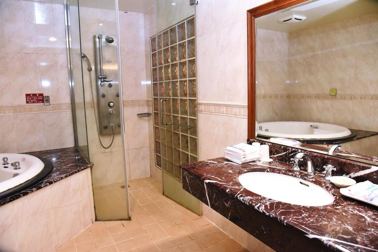 England Business Motel Yilan Extérieur photo