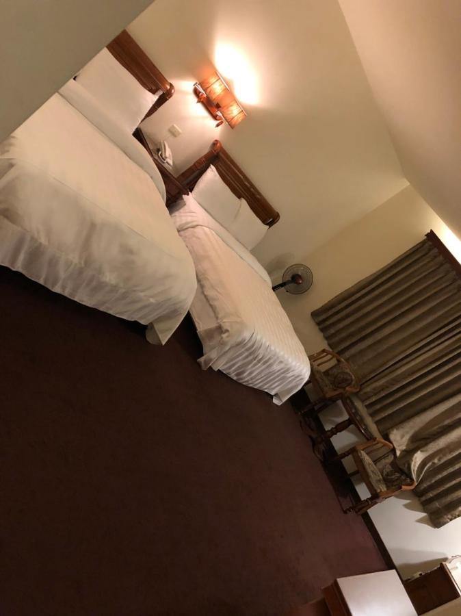 England Business Motel Yilan Extérieur photo