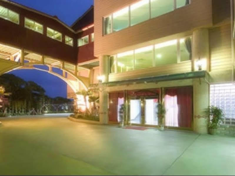 England Business Motel Yilan Extérieur photo
